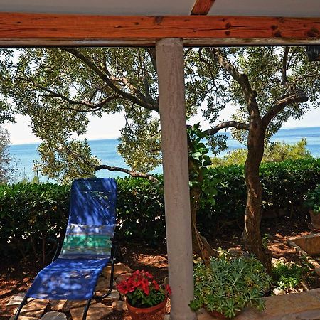 Sea Side Apartment Murter Bagian luar foto