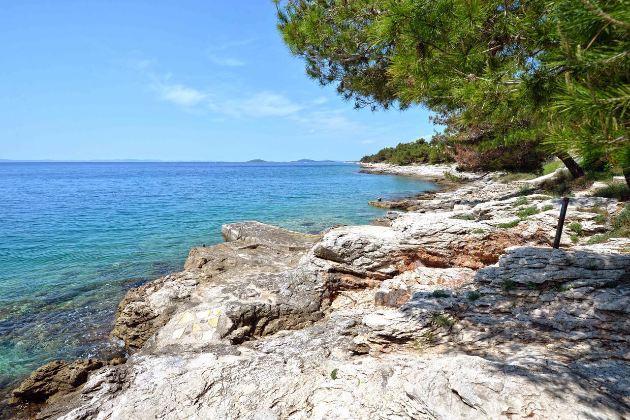 Sea Side Apartment Murter Bagian luar foto