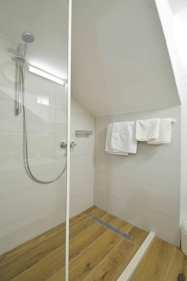 Sea Side Apartment Murter Bagian luar foto